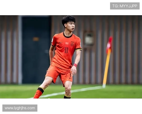 国足新帅上任首战告捷全队士气高涨瞄准世界杯赛场再创辉煌奋勇前